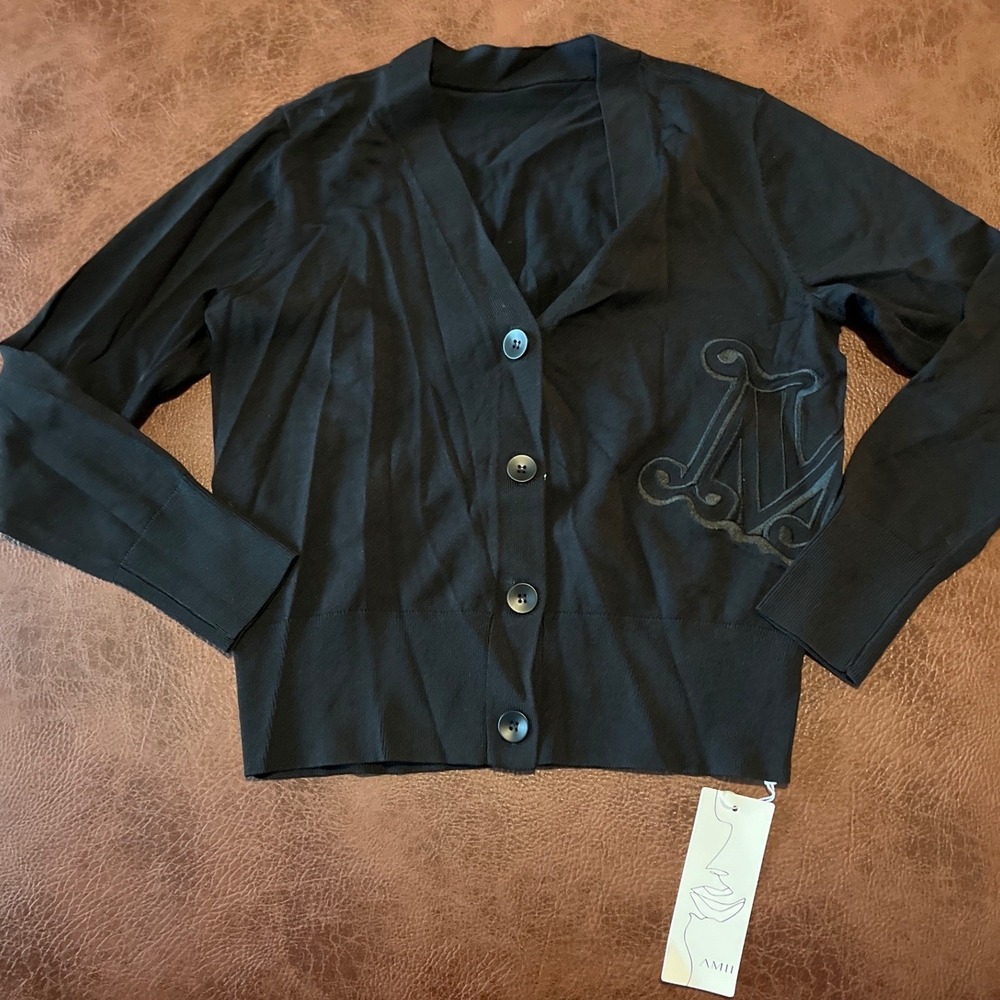 AMII Black V-Neck Cardigan Embroidered Logo Button Up Knit Sweater Size L‎ NEW